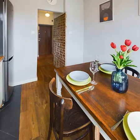 Apartament Modern For Remote Work In The Centre Of By Renters *